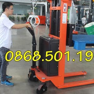 Xe nâng điện đứng lái giá rẻ hiệu quả nhất